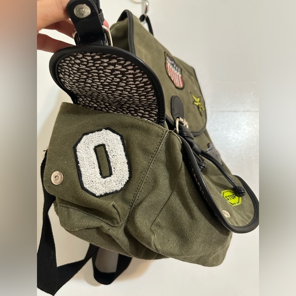 EUC DREAM CONTROL Utility Multi-Pocket Backpack With Patches - Picture 8 of 11